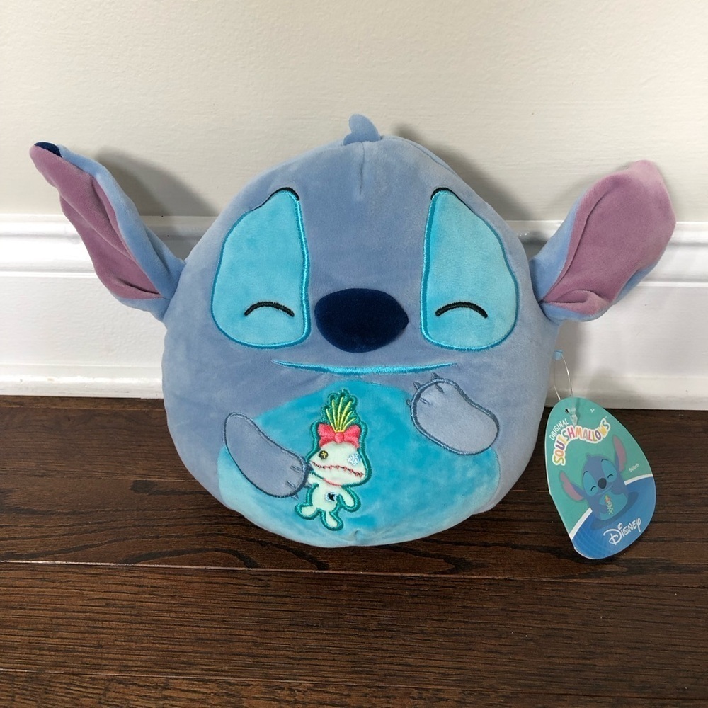 *NWT* Squishmallows x Disney Lilo & Stitch: 8” Stitch holding Scrump Plush Toy